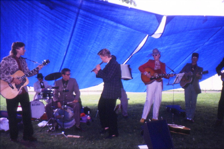 Rantapuistossa my&ouml;s Luukkanen